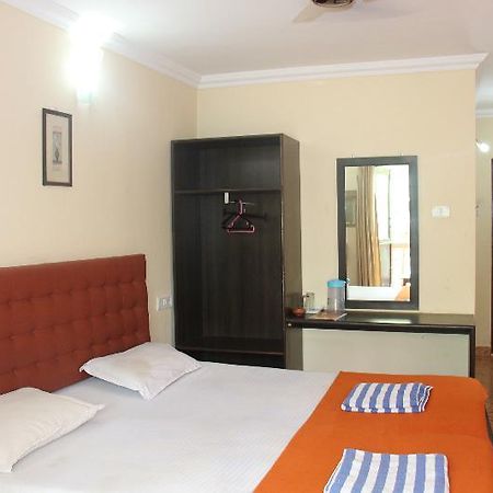 Palm Resort Calangute Extérieur photo